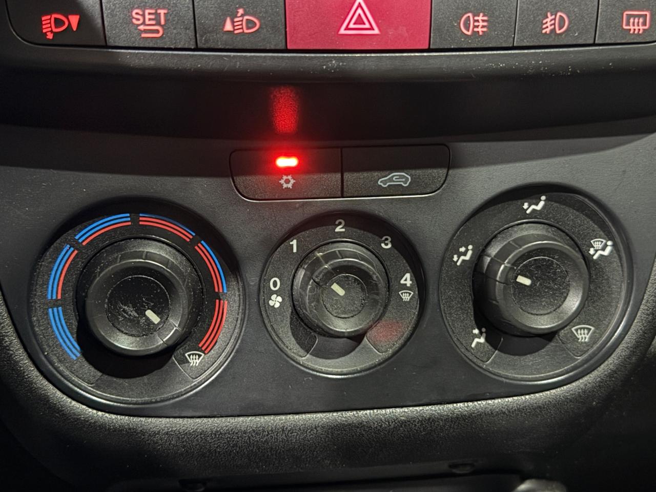 OPEL COMBO 1.6CDTI TETTO ALTO PEDANA OMOLOGATA DISABILI