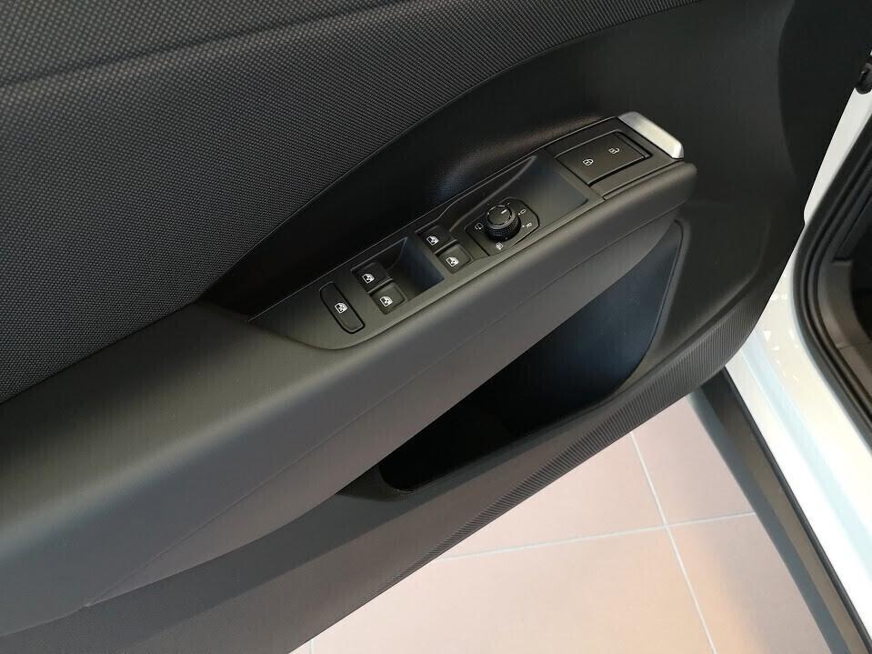 Volkswagen T-Roc 1.5 TSI ACT DSG Life KM 0