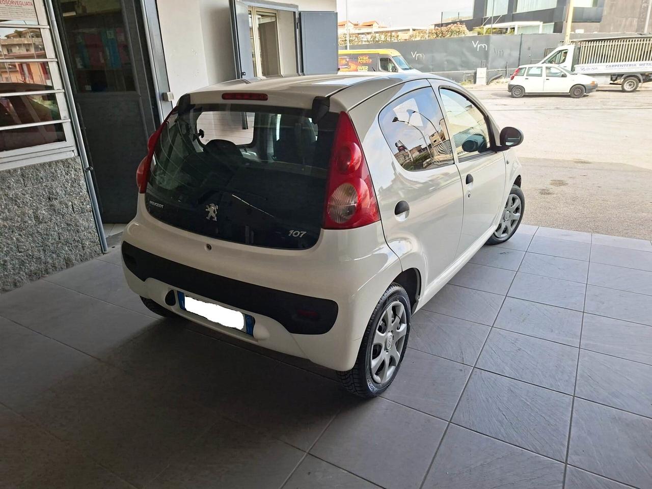 Peugeot 107