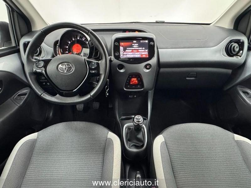 Toyota Aygo Connect 1.0 VVT-i 72 CV 5 porte x-play