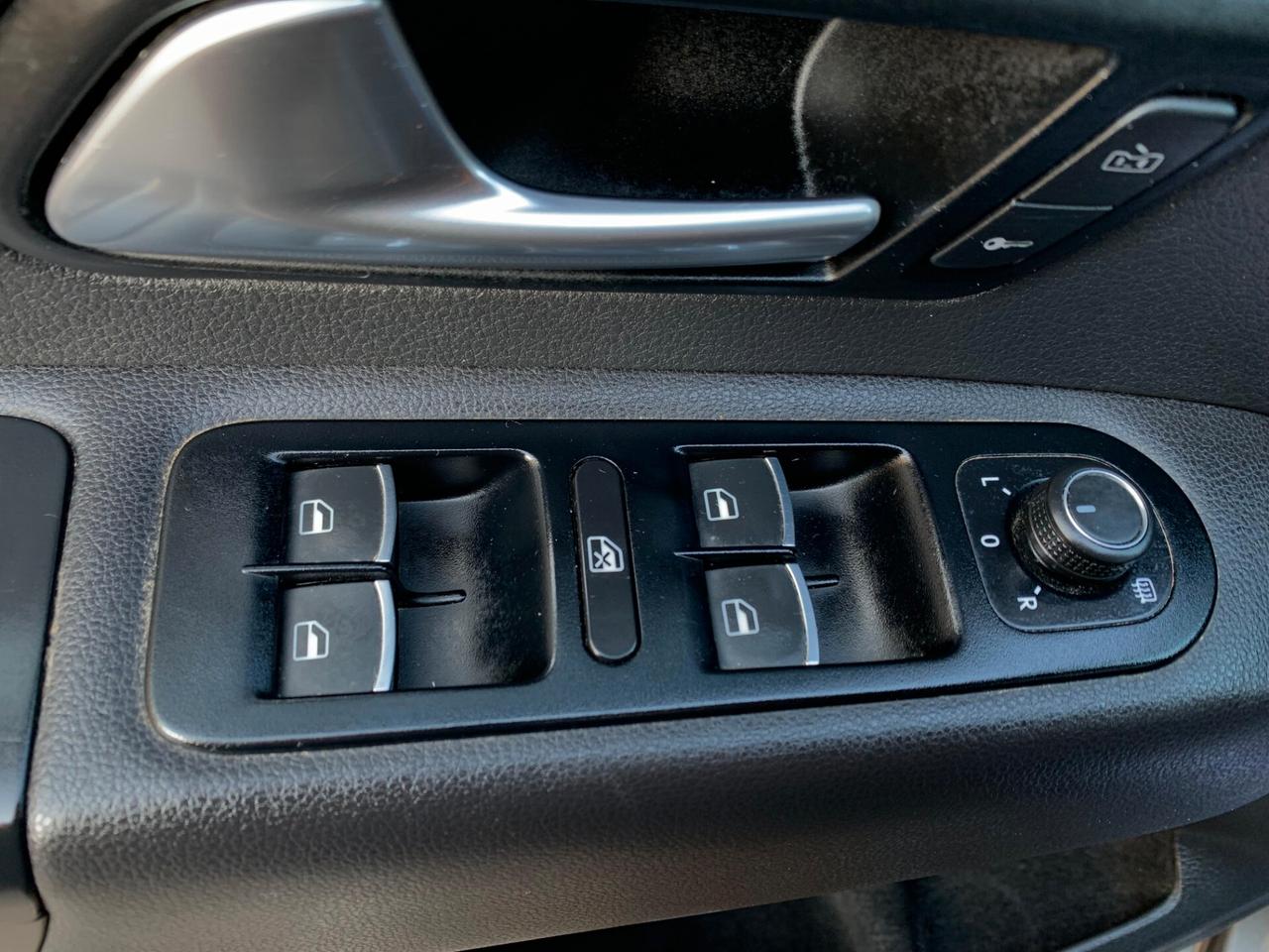 Volkswagen Amarok 3.0 V6 TDI 258CV 4MOT. BMT perm. aut. D.C. Aventura