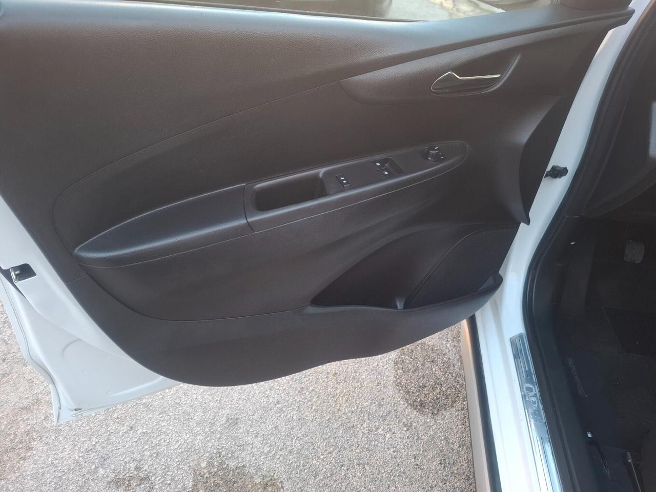 Opel Karl Rocks 1.0 73 CV