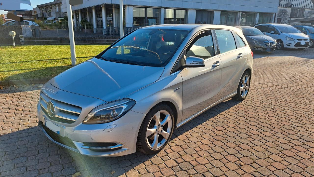 Mercedes-benz B 180 BlueEFFICIENCY Premium