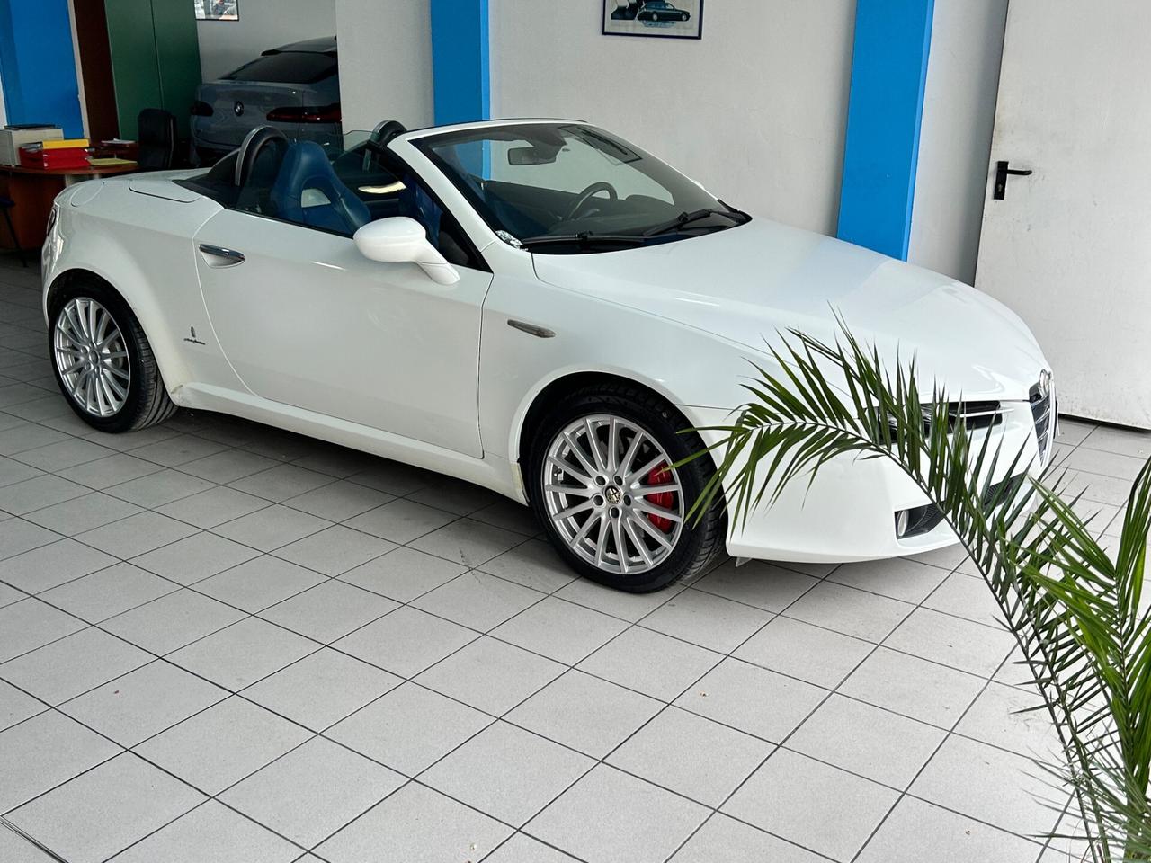 Alfa Romeo Spider 2.4 JTDm 200CV Q-Tronic