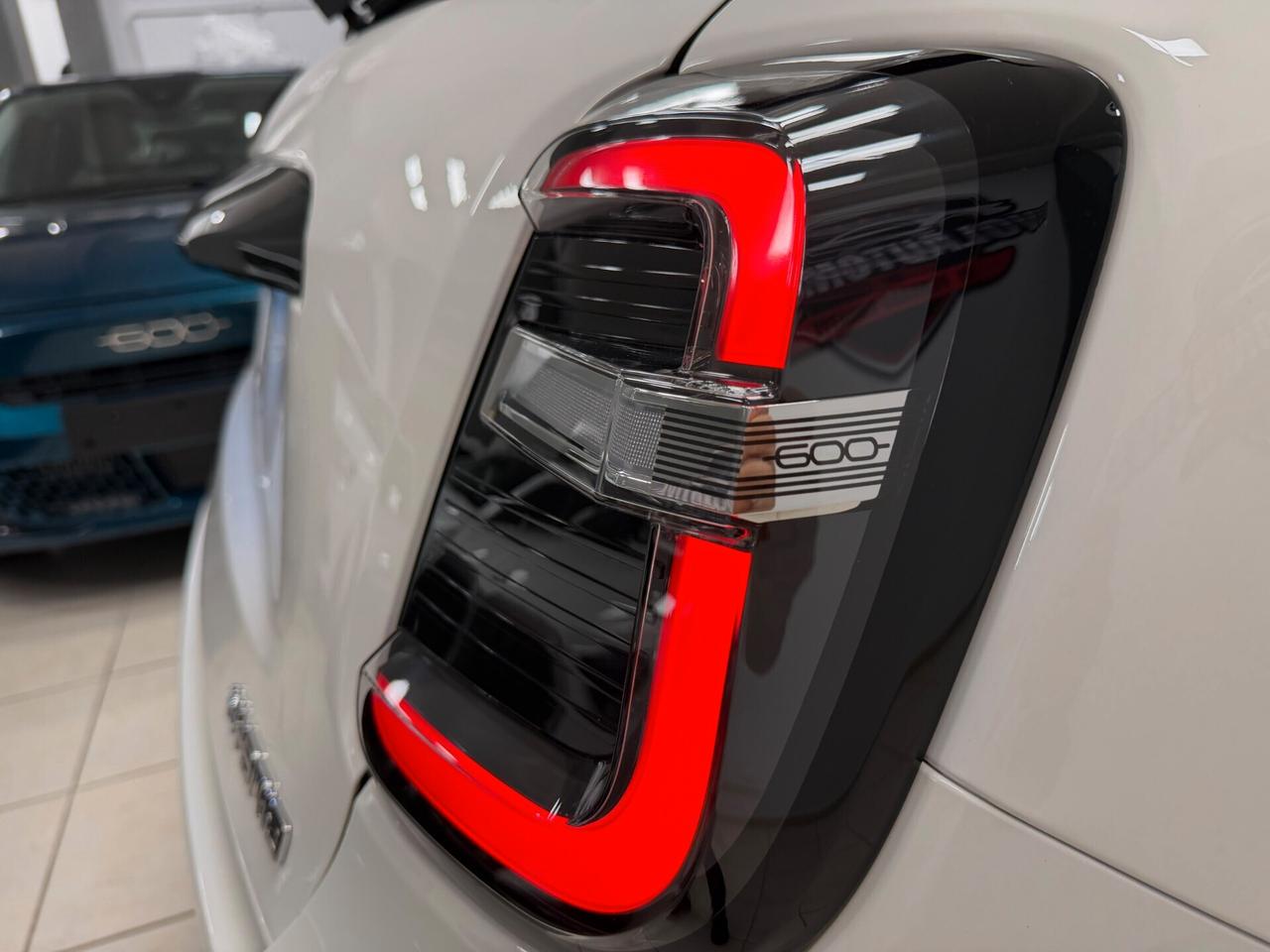 Fiat 600 Hybrid 145 CV DCT MHEV Sport A RATE DA € 260 AL MESE
