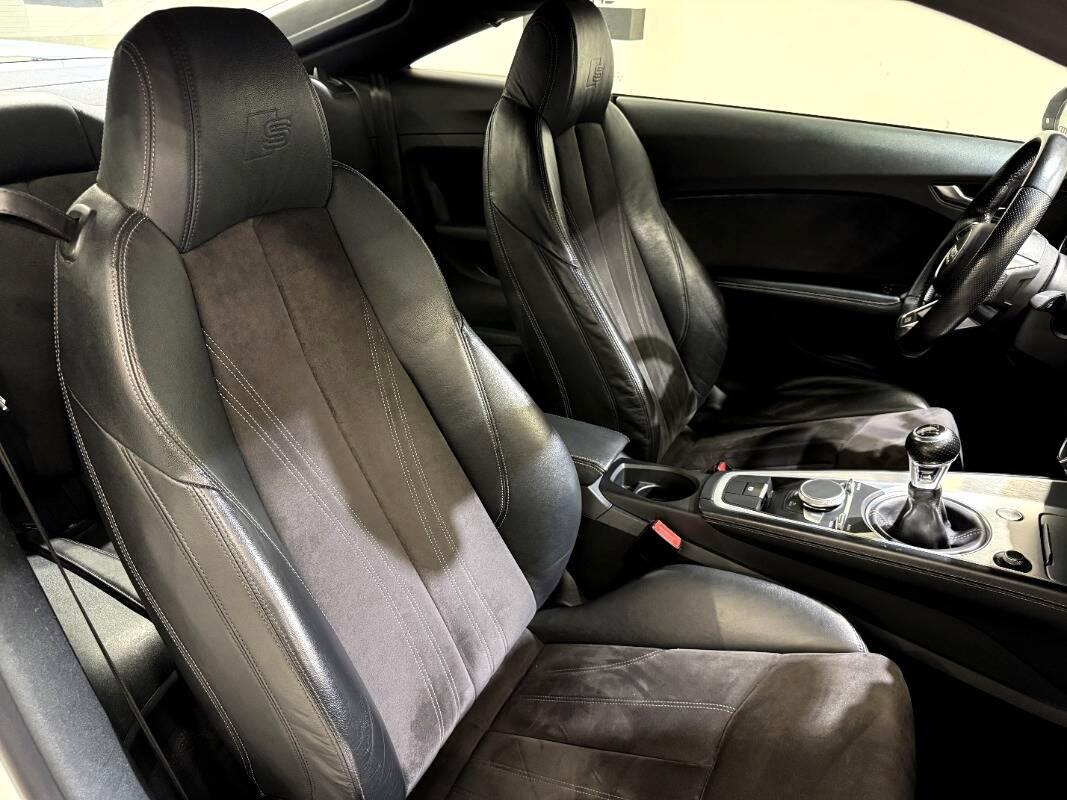 Audi TT Coupé 2.0 tfsi S line