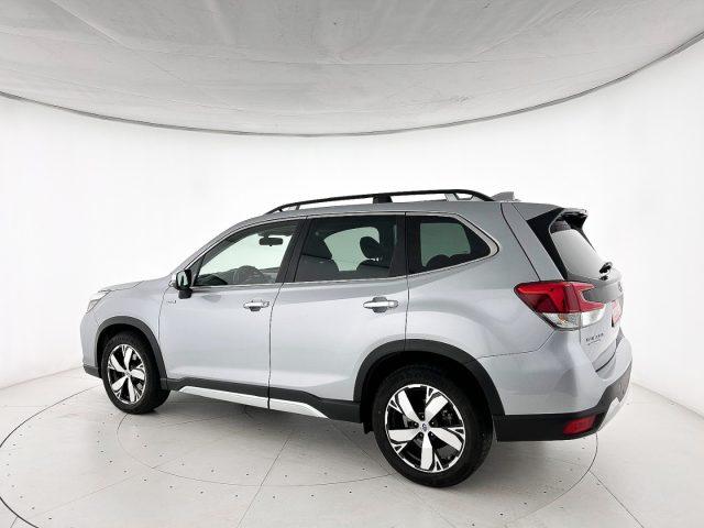 SUBARU Forester 2.0 e-Boxer MHEV CVT Lineartronic 4dventure