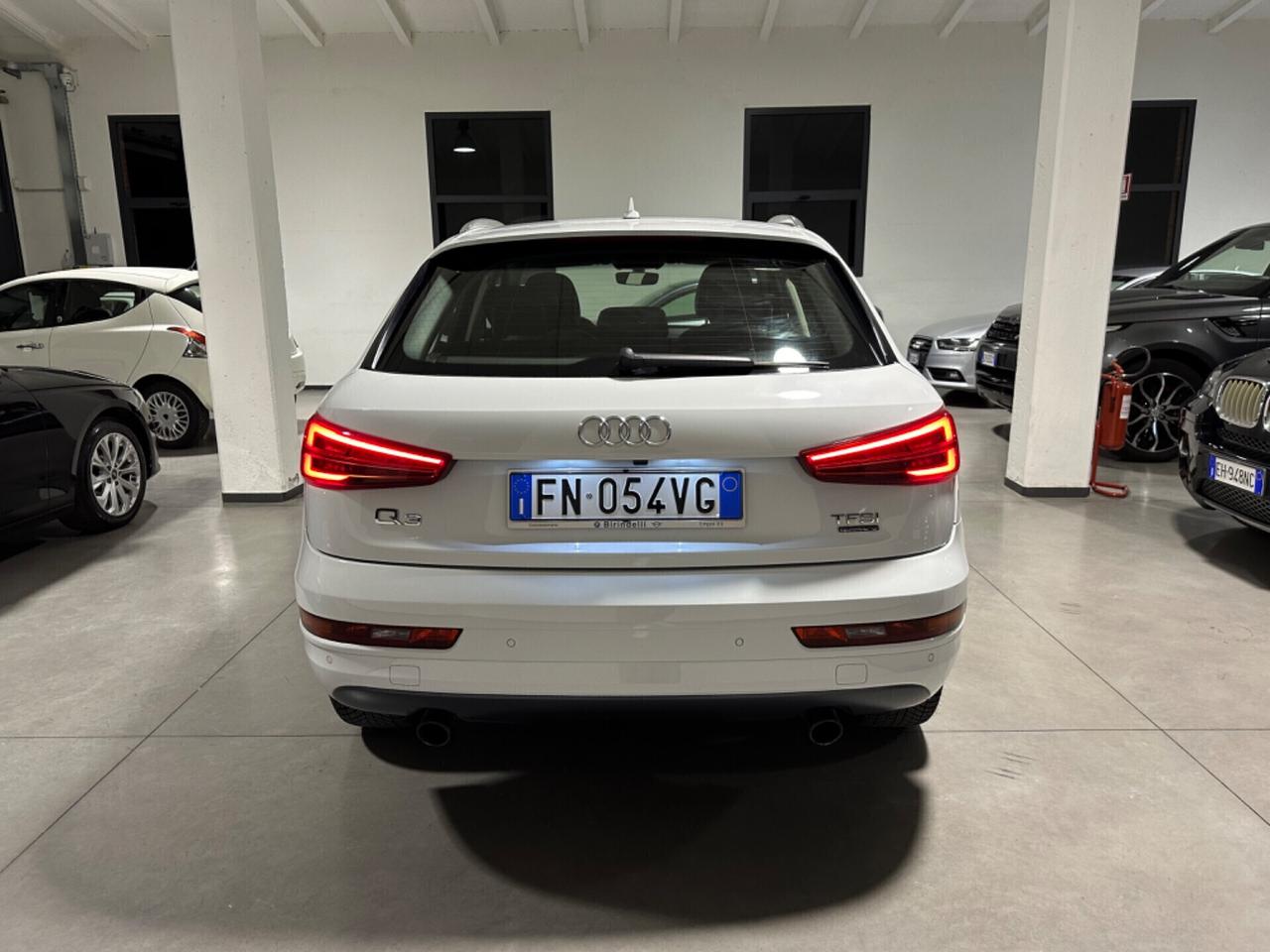 Audi Q3 2.0 TFSI 220 CV quattro S tronic Sport