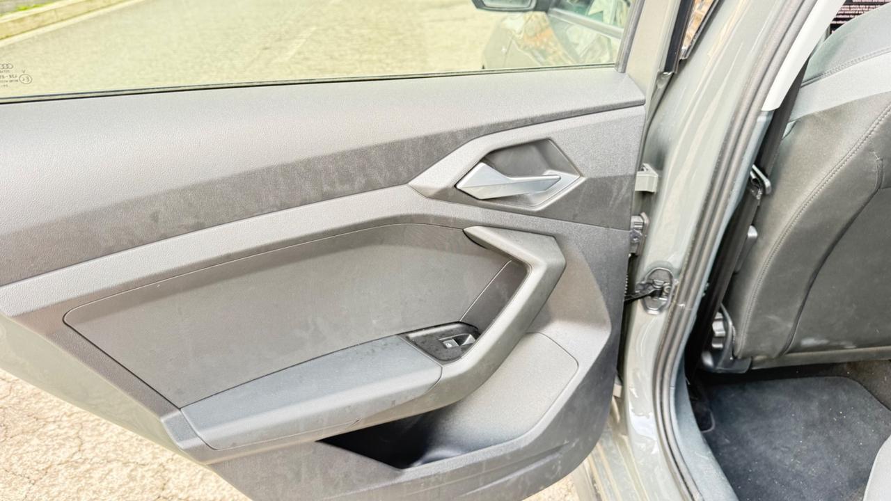 Audi A1 SPB 30 TFSI S tronic S line edition LED NAVI KAMERA PDC CERCHI 17 PACK LUCI BLUETOOTH