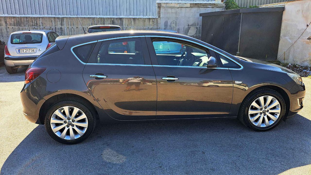 Opel Astra 1.4 Benzina 120CV Cosmo