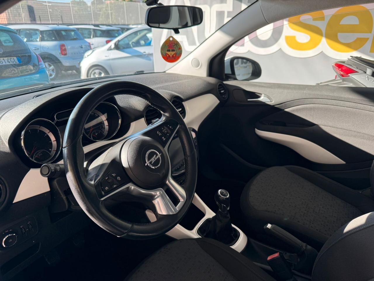 Opel Adam 1.2 70 CV White/Black Link
