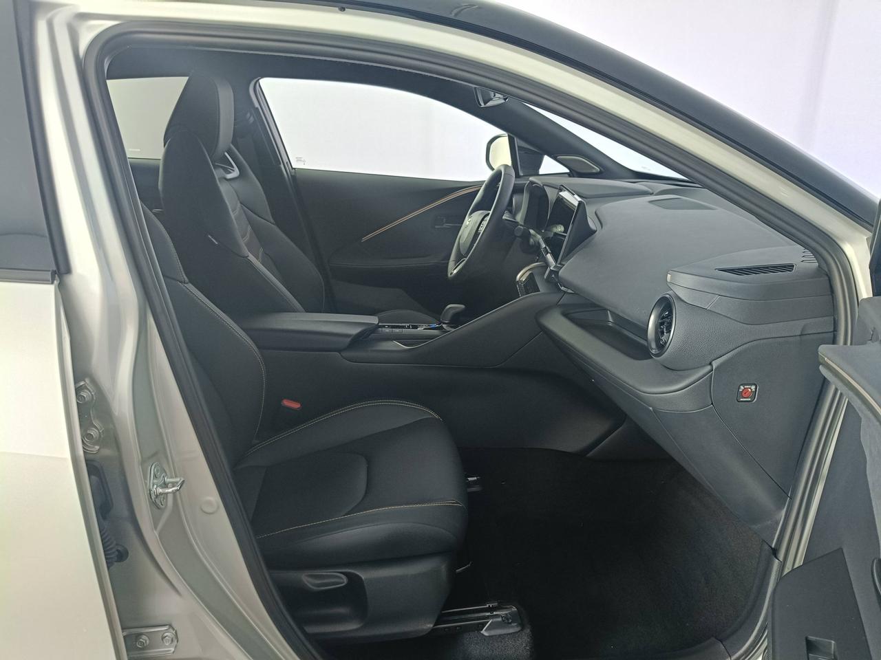 TOYOTA C-HR II 2023 - C-HR 2.0 phev Lounge Premiere fwd e-cvt
