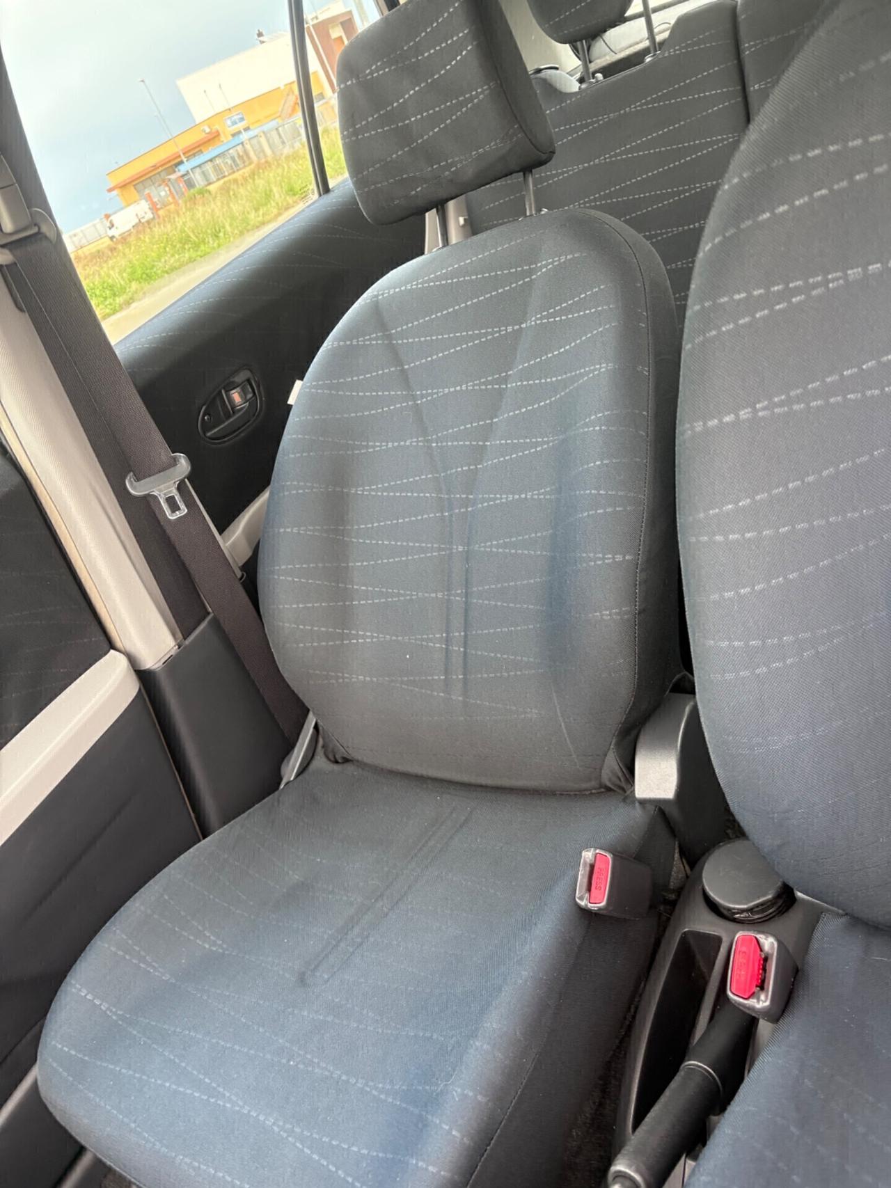 Toyota Yaris 1.0 5 porte