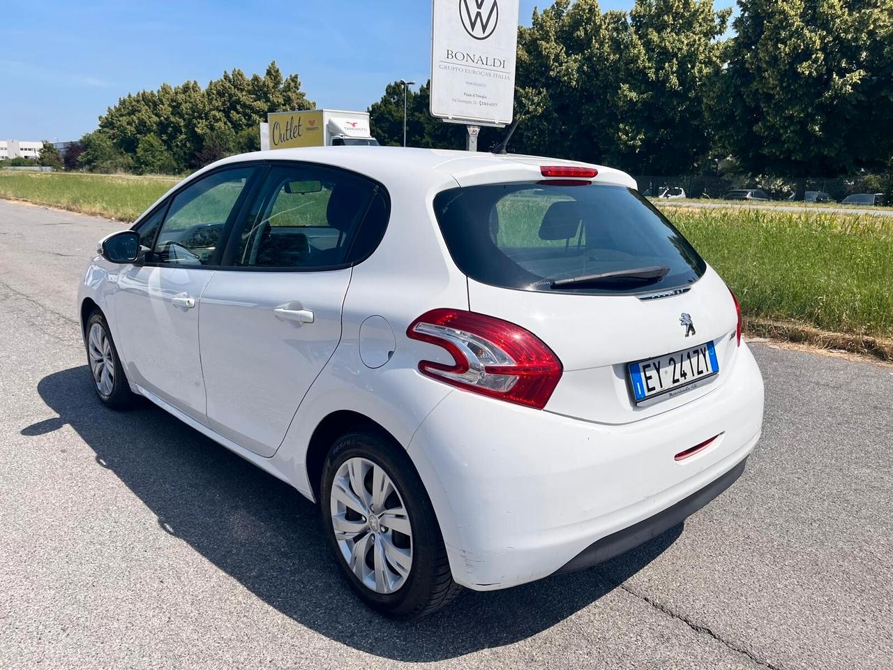 Peugeot 208 1.4 HDi 68 CV 5 porte Access