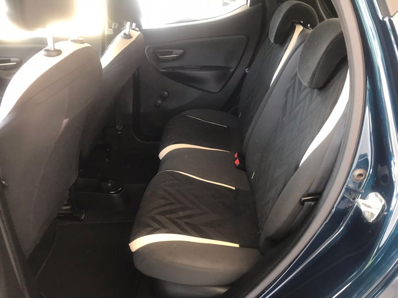 Lancia Ypsilon 1.2 69 CV 5 porte Opening Edition