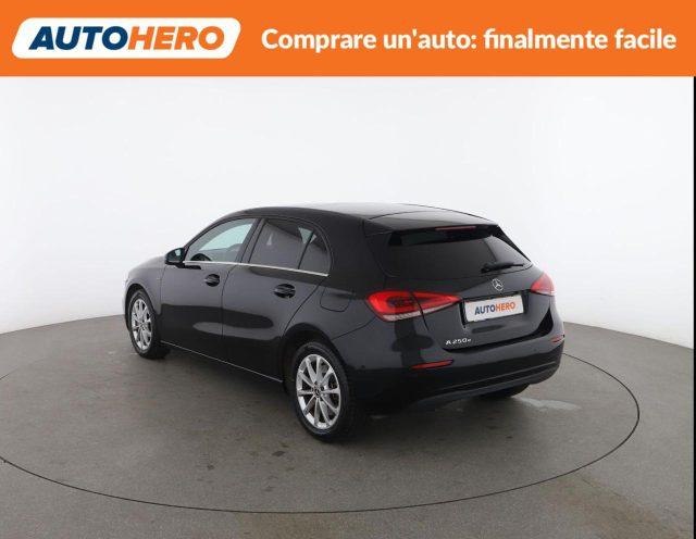 MERCEDES-BENZ A 250 e Automatic EQ-Power Business