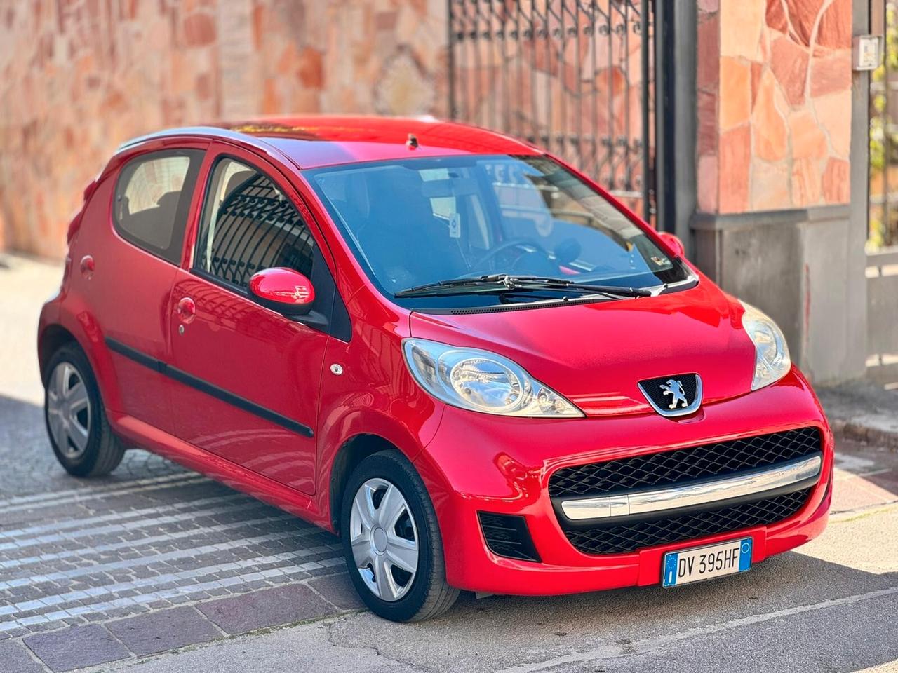 Peugeot 107 1.0 68CV 5p. Sweet Years