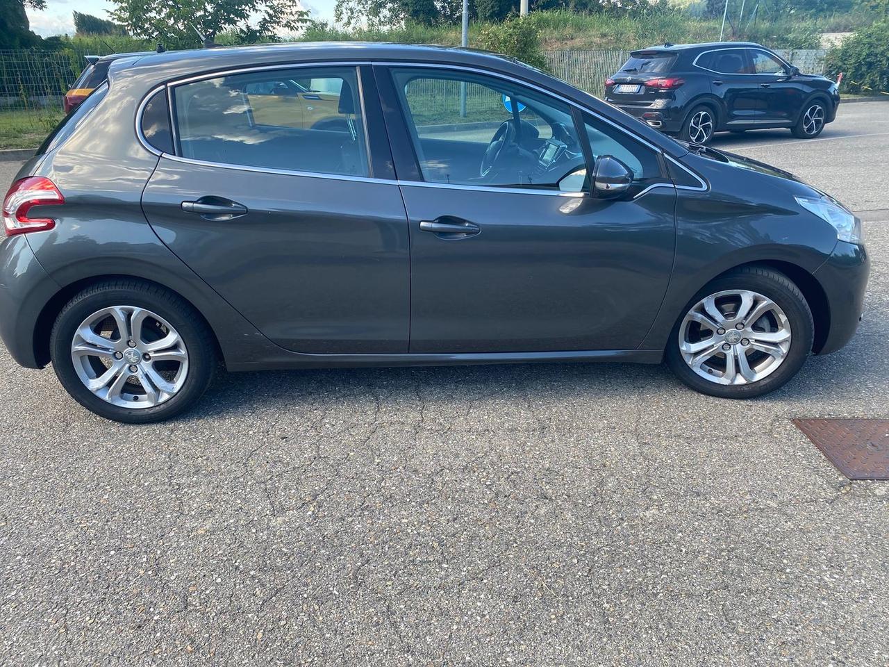Peugeot 208 Active 1.4 HDI FAP 68 #6385