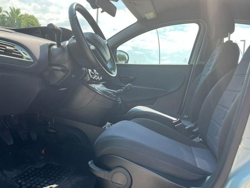 Lancia Ypsilon 1.0 FireFly 70cv Hybrid Gold Plus