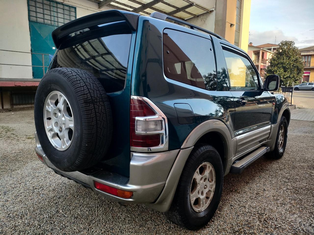 Mitsubishi Pajero 3.2 16V DI-D 3p. GLS1