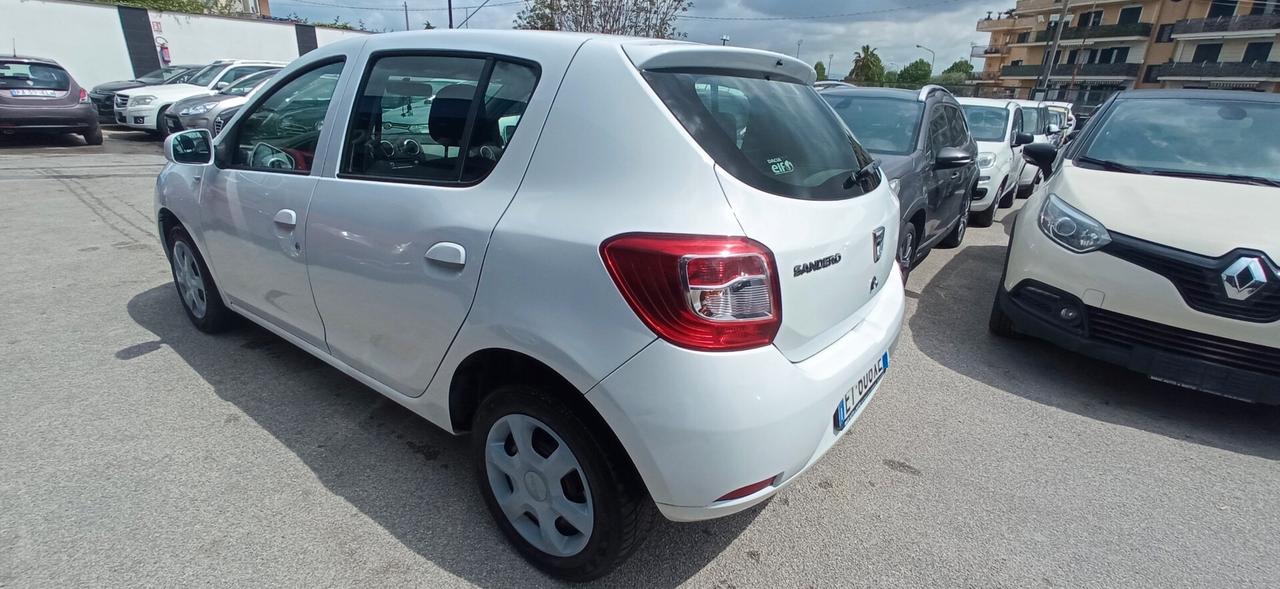 Dacia Sandero GPL DI SERIE 110 MILA KM!
