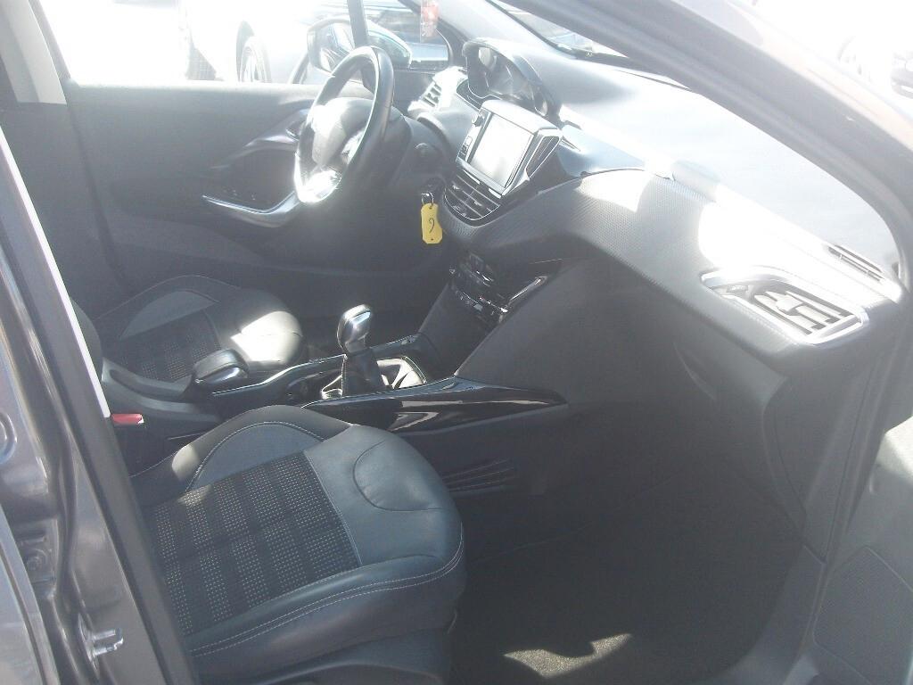 Peugeot 2008 BlueHDi 100 Allure - 2015