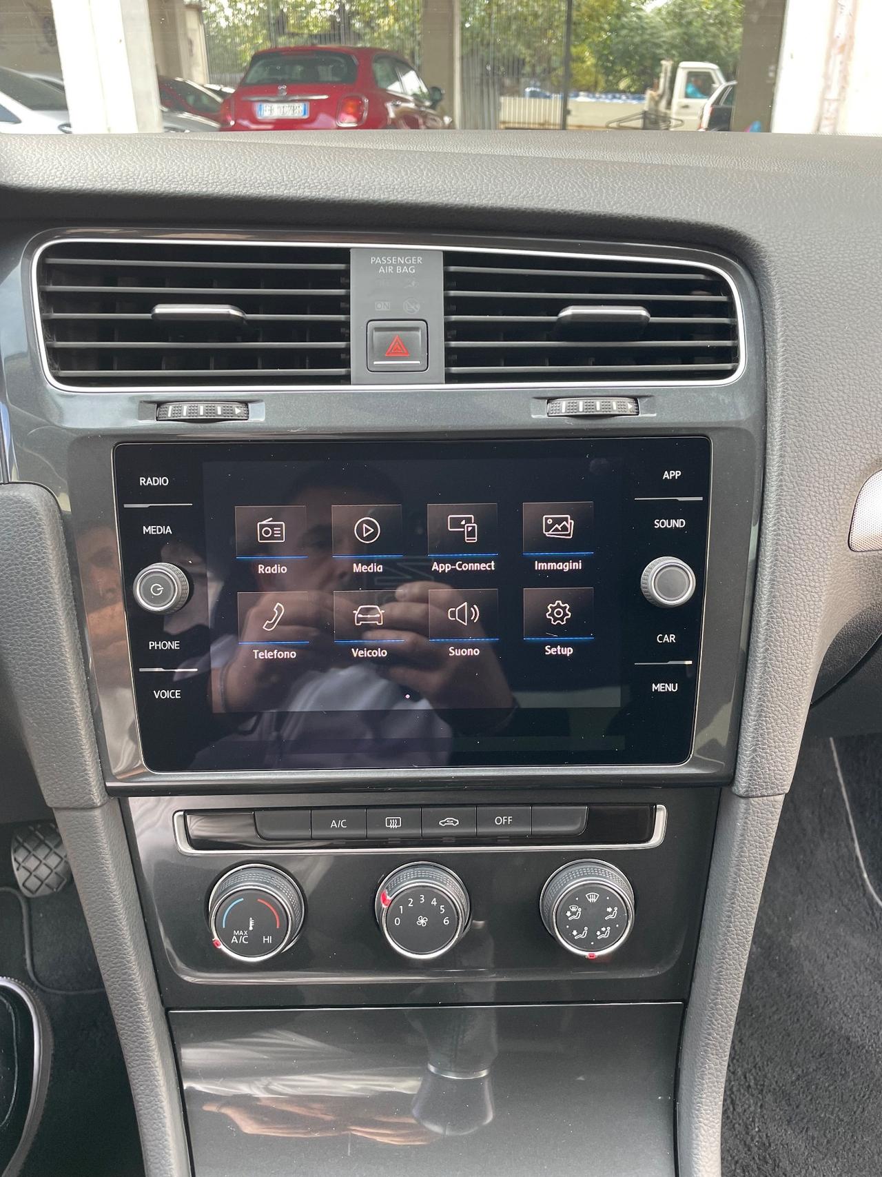 VOLKSWAGEN GOLF 7.5 1.6 TDI 90 CV SPORT DAL NORD ITALIA ADATTA PER NEOPATENTATI