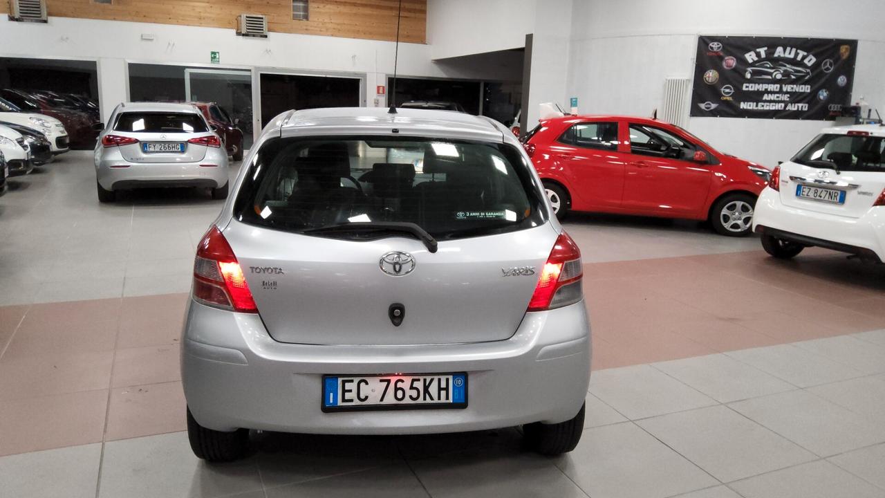 Toyota Yaris 1.0 5 porte Sol