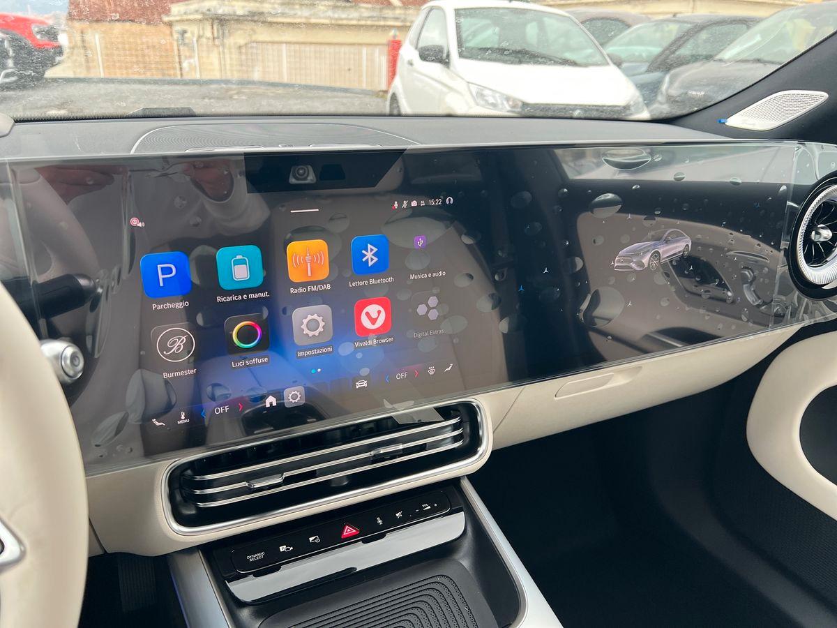 Mercedes-Benz CLA 250+ con tecnologia EQ