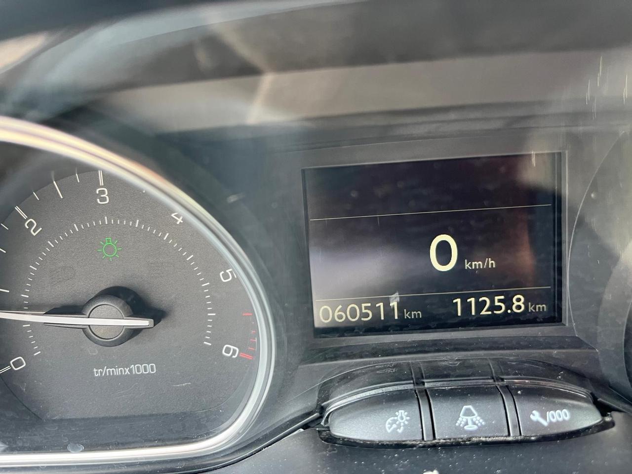 Peugeot 2008 -1.5 blue hdi allure-km 60000-10/2017