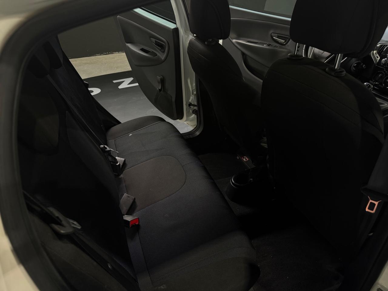 Lancia Ypsilon 1.0 FireFly 5 porte S&S Hybrid Ecochic Gold