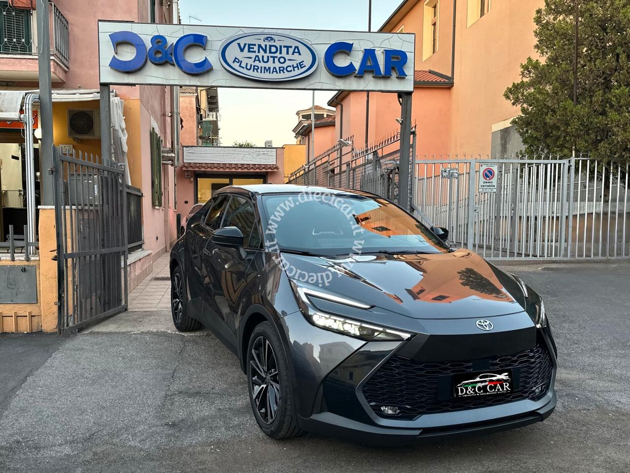Toyota C-HR 1.8 Hybrid E-CVT Lounge PANORAMA 9000KM