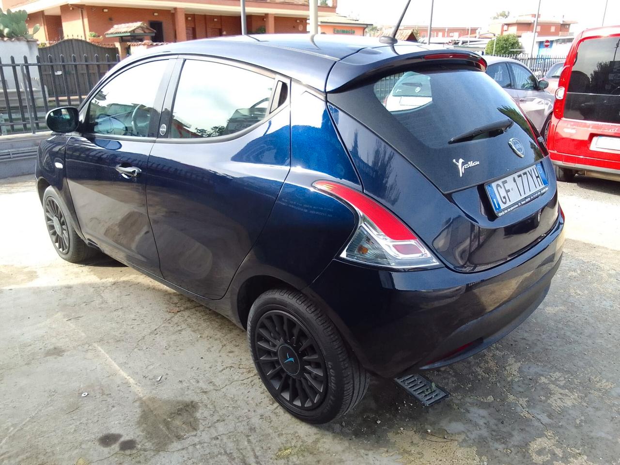 Lancia Ypsilon 1.0 FireFly 5 porte S&S Hybrid Ecochic Silver