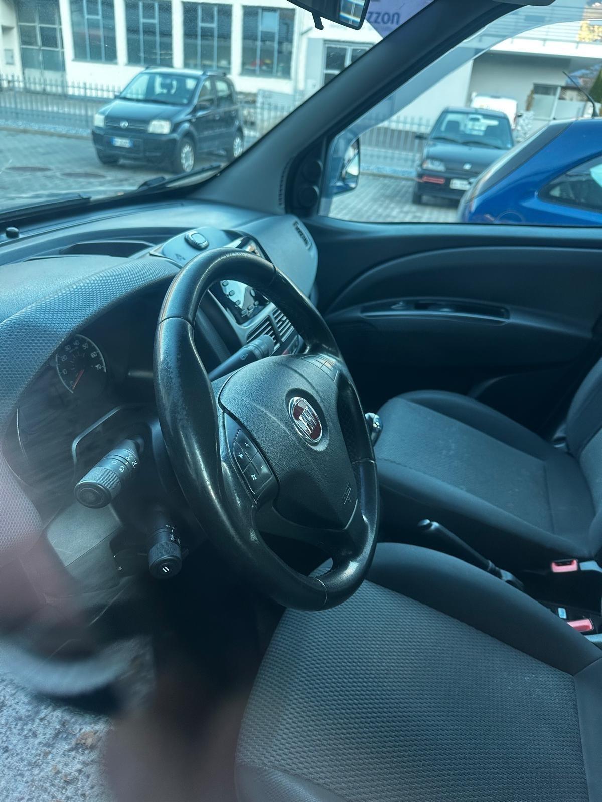 Fiat Doblo Doblò 1.6 MJT 16V 90CV Dualogic Emotion