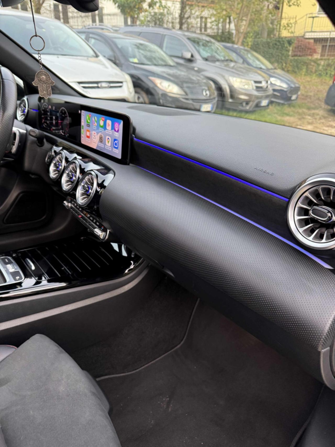 Mercedes-benz A200d AMG PREMIUM PLUS KMCERT GARANZ