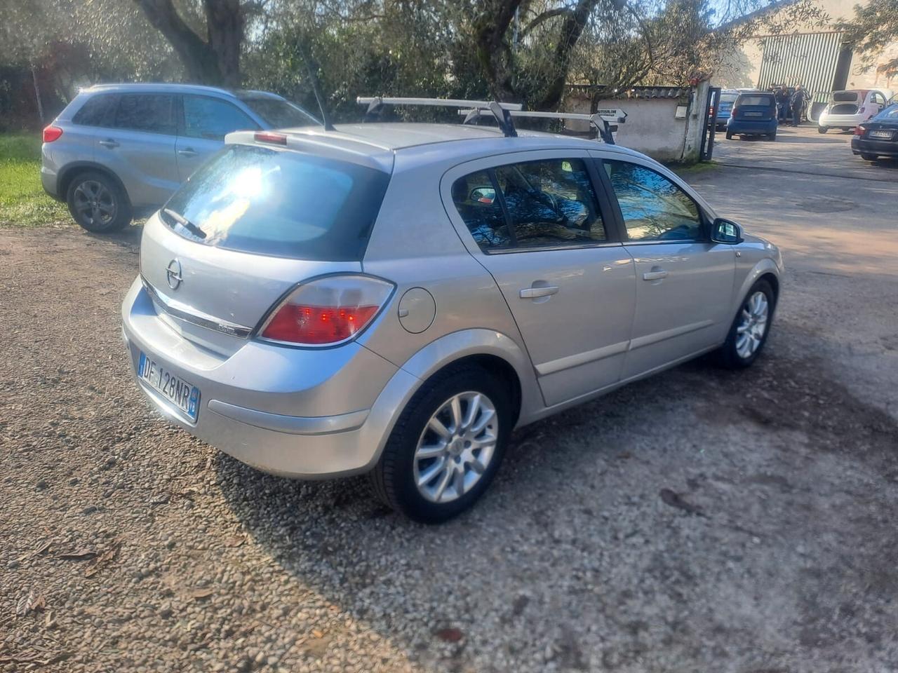 Opel Astra 1.6 16V Twinport 5 porte Cosmo km 103mila