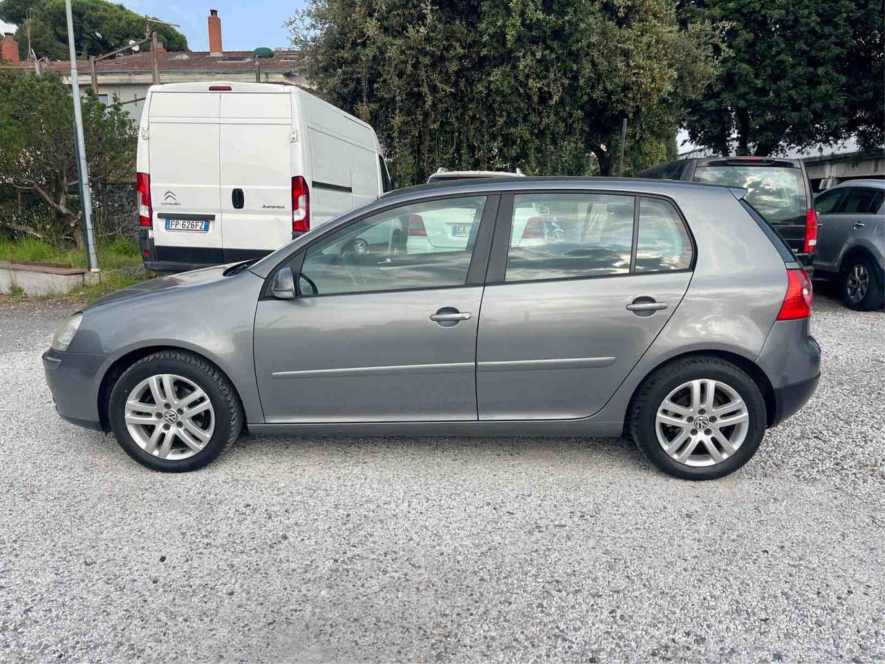 VOLKSWAGEN GOLF V - COMFORTLINE