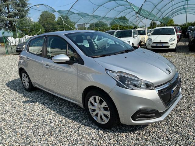 Peugeot 208 PEUGEOT 208 1.2 GPL 5 PORTE