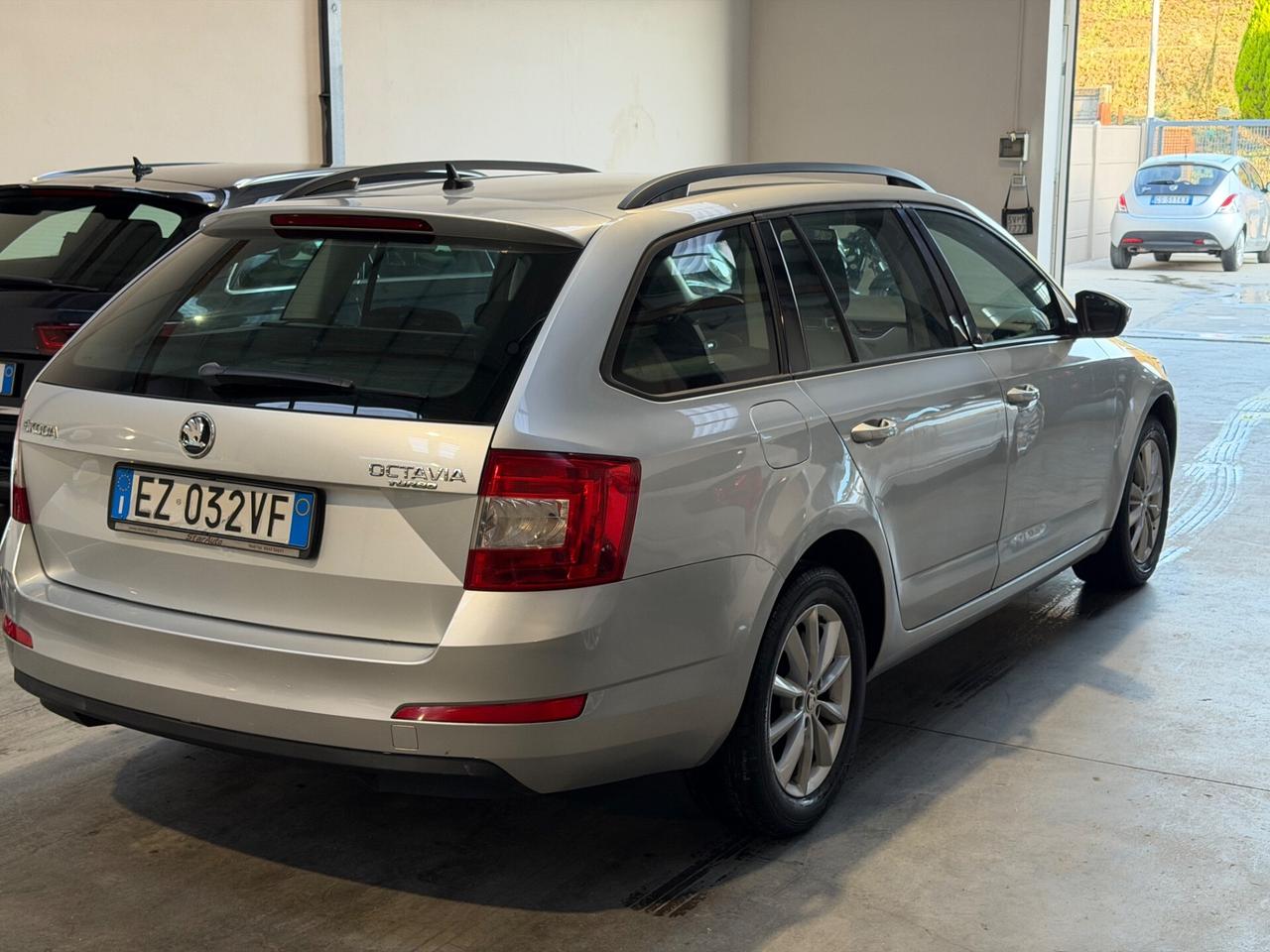 Skoda Octavia 1.6 TDI CR 105 CV Ambition