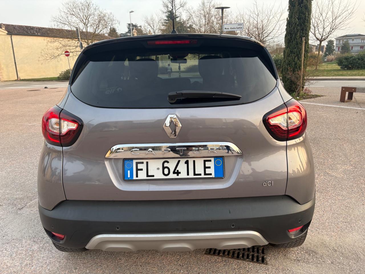 Renault Captur 1.5 dci anno 2017 km soli 108 mila