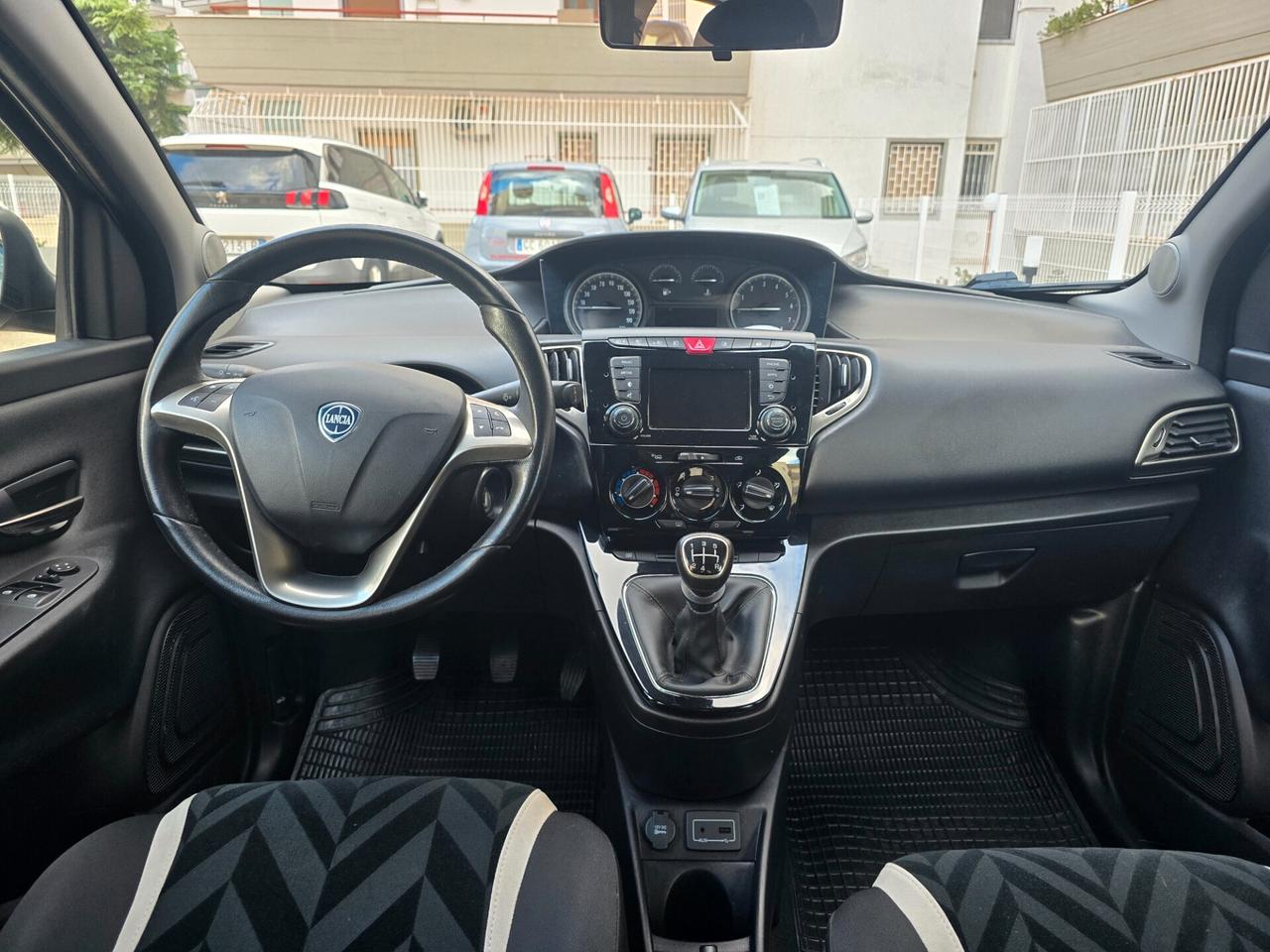 Lancia Ypsilon 3a serie 1.2 5P Platinum