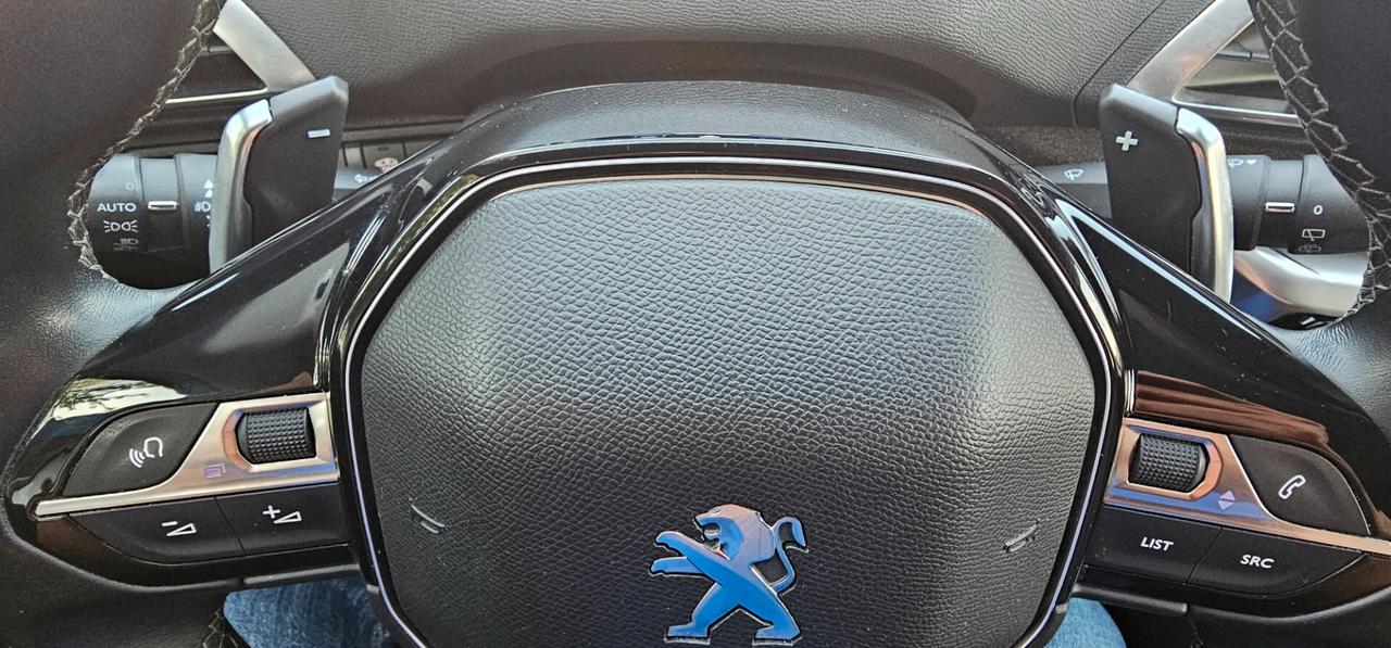 Peugeot 3008 BlueHDi 130 S&S EAT8 Crossway