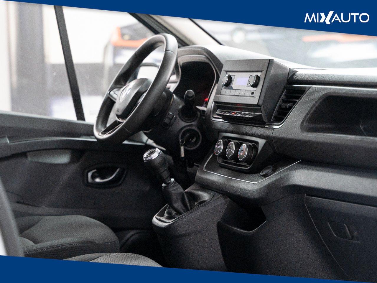 Renault Trafic Passenger 2.0 Authentic Energy Blue DCI 110CV 4 Porte