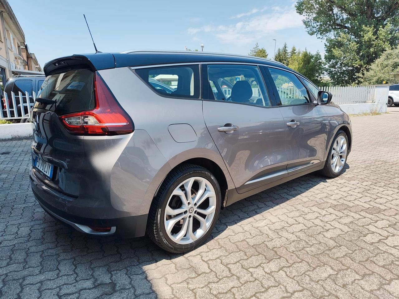 Renault Scenic 7 POSTI 1.5DCI NEOPATENTATI E6