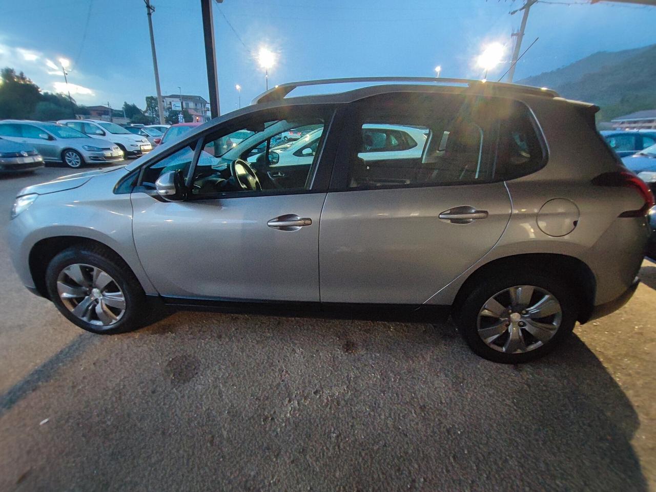 Peugeot 2008 BlueHDi 100 S&S Black Matt