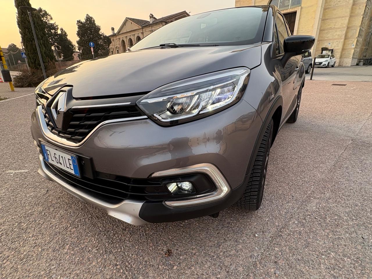 Renault Captur 1.5 dci anno 2017 km soli 108 mila