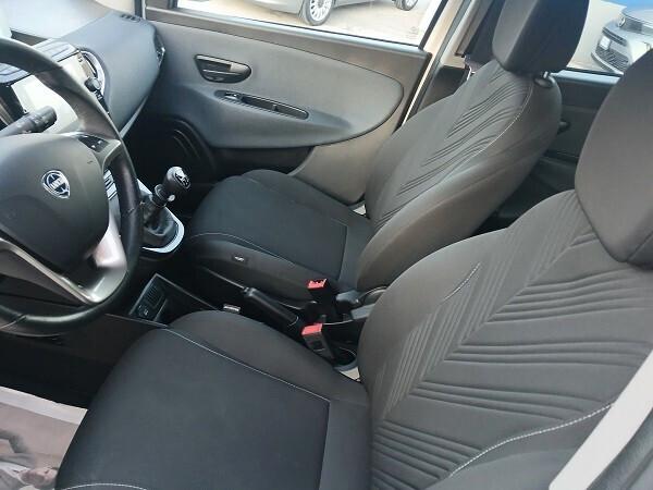 LANCIA YPSILON 1.0 FireFly S&S 69 CV HYBRID GOLD PLUS