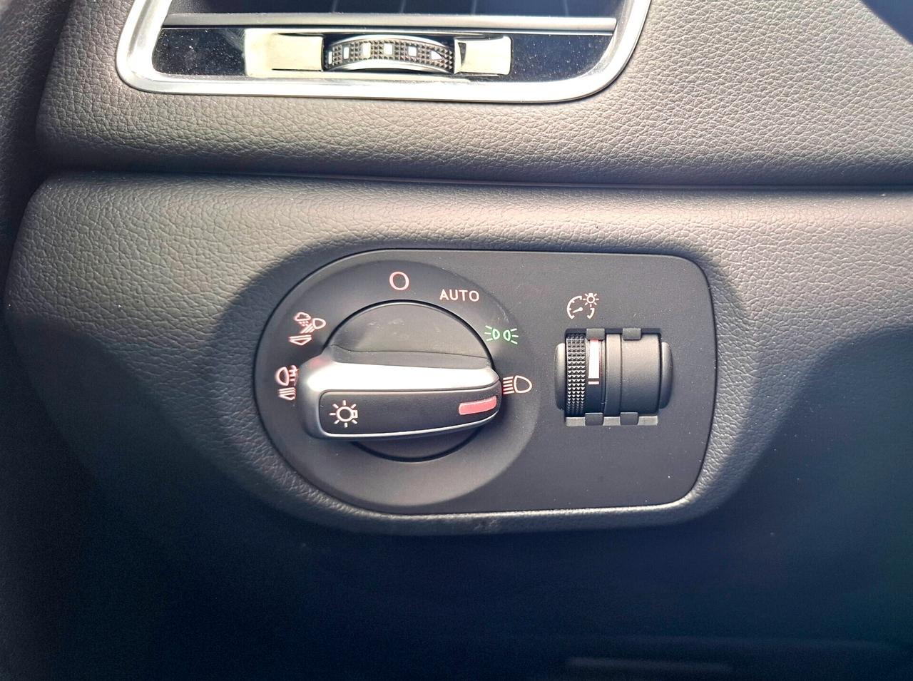 Q3 2.0 TDI 150 CV Sline