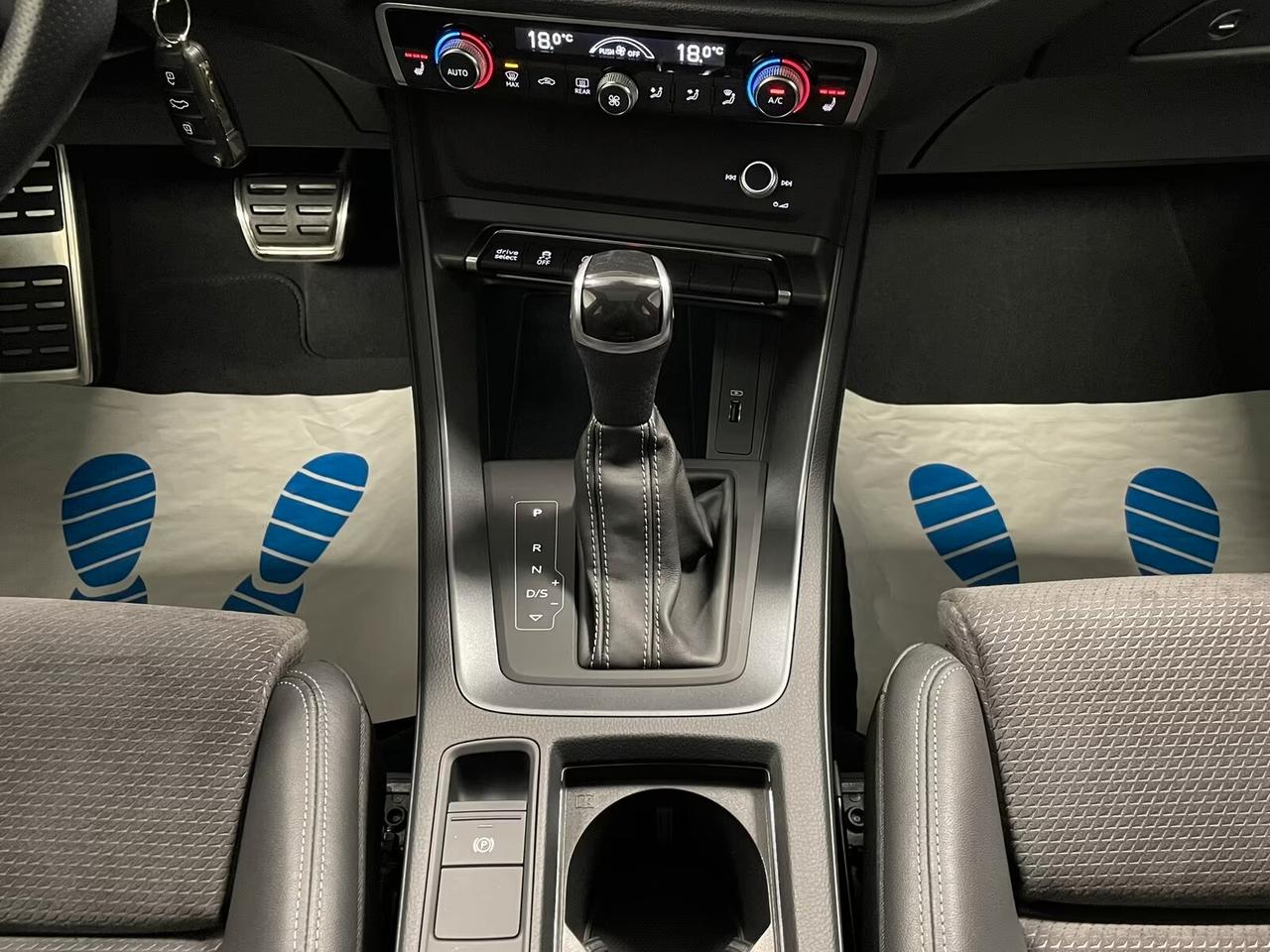 Audi Q3 SPB 40 TDI Q4 S-LINE PANO MATRIX