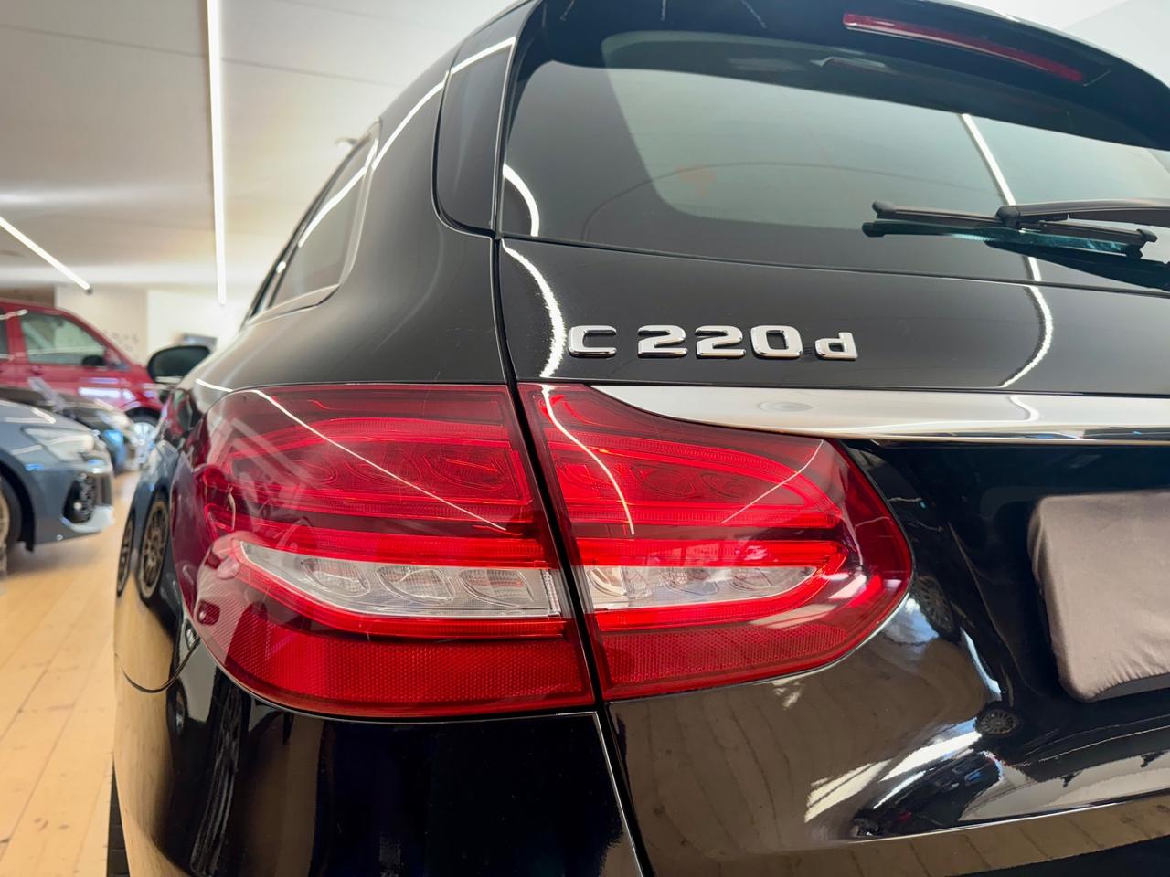 Mercedes-benz C 220 - SPORT - SOLO 76.000 KM